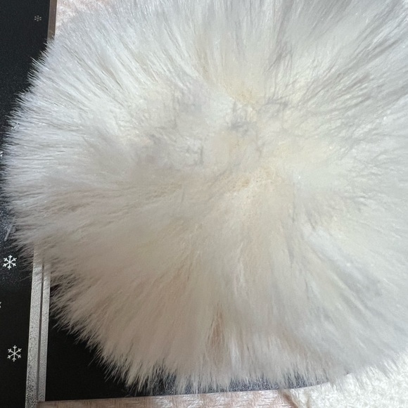 Vince Camuto Faux Fur Pom Beanie & Scarf Set - Picture 3 of 10